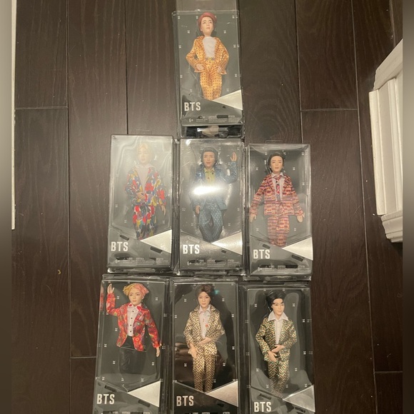 BTS all 7 dolls - Picture 1 of 6